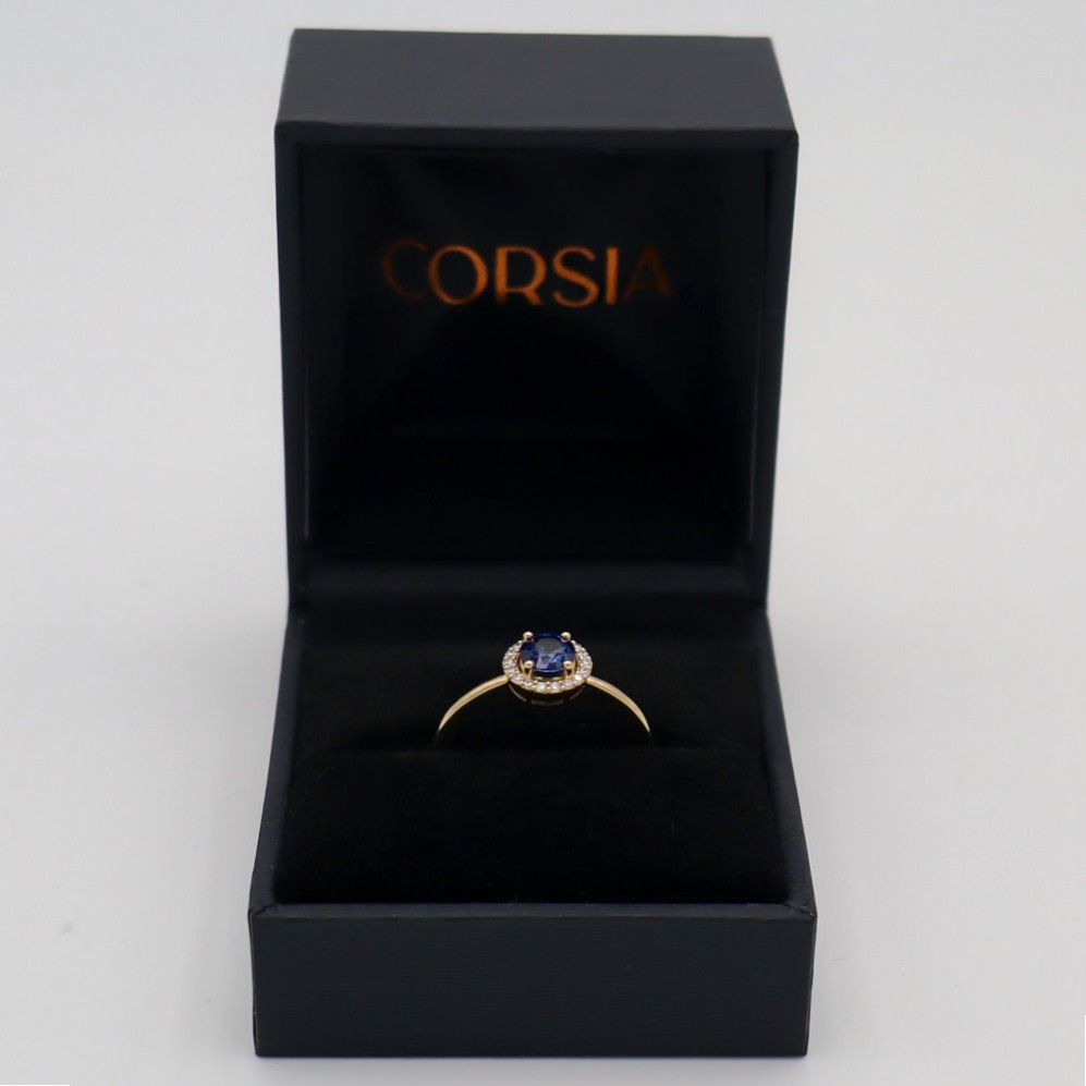 Anillo solitario con zafiro