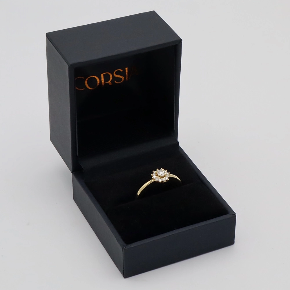 anillo con rosetón de brillantes en oro amarillo corsia