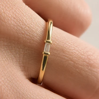 Anillo solitario diamante baguette anillo minimalista corsia