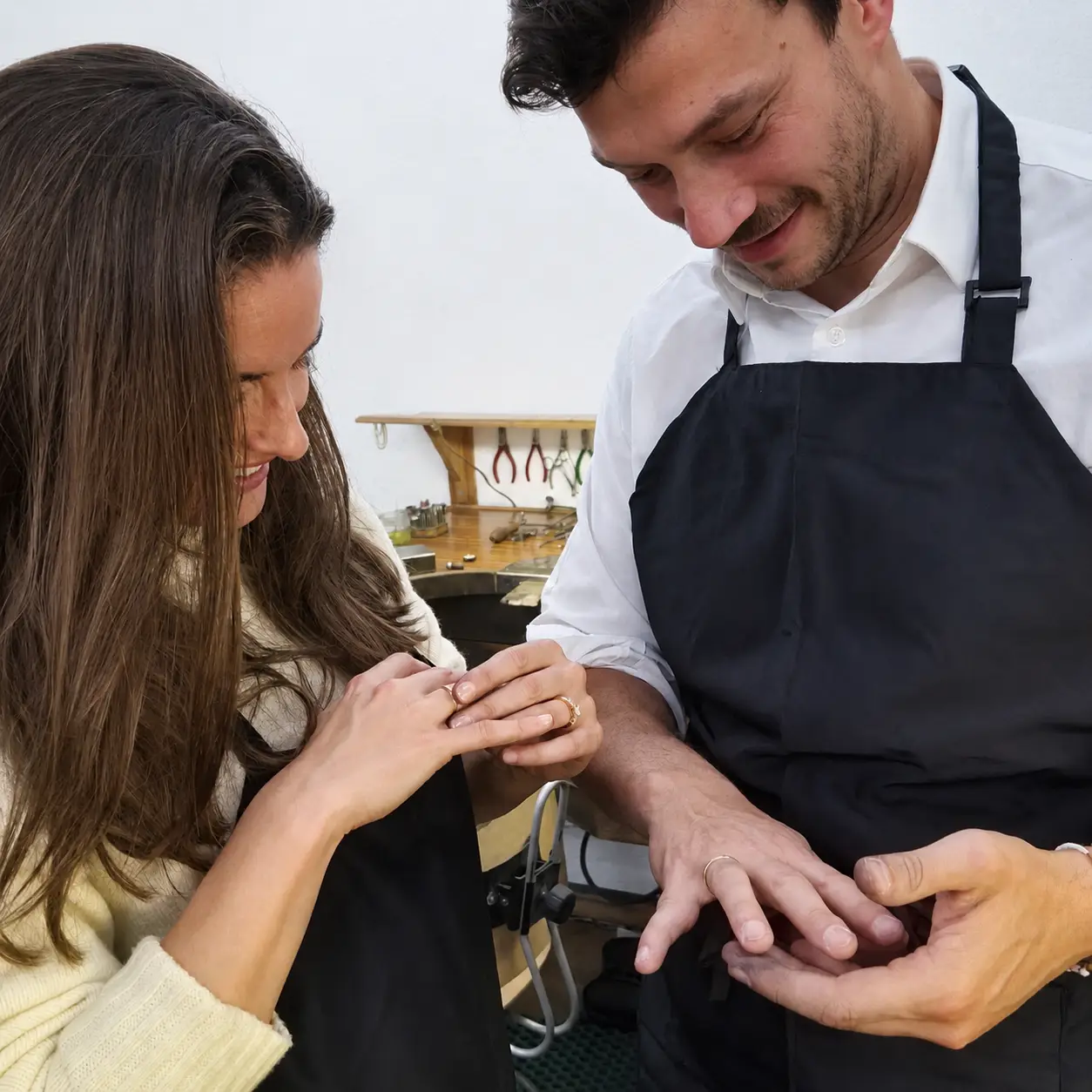 Talle de alianzas en pareja en Madrid Corsia