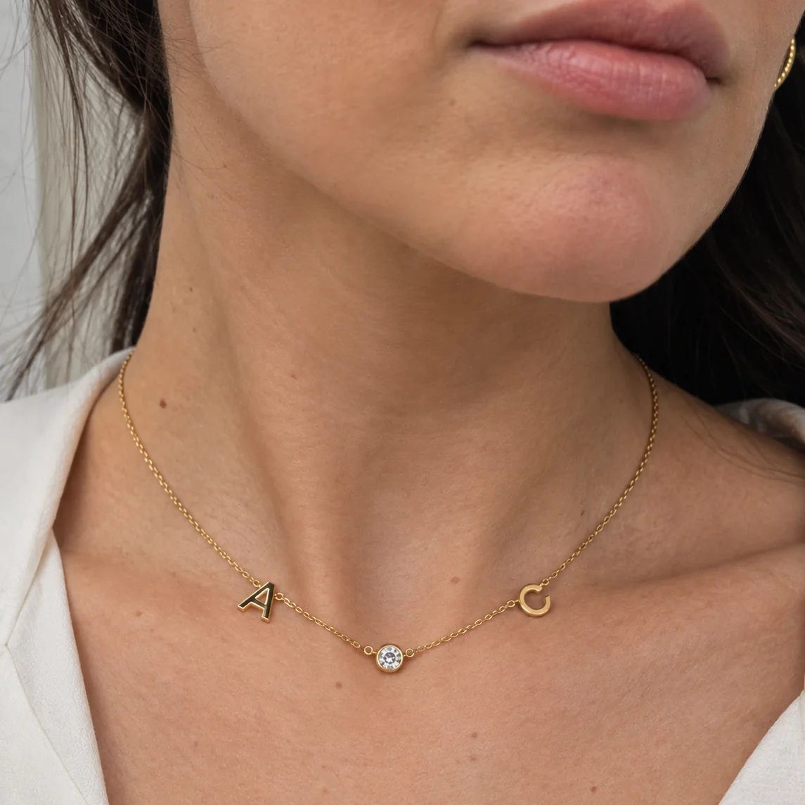 Collar personalizado con gema e inicial CORSIA